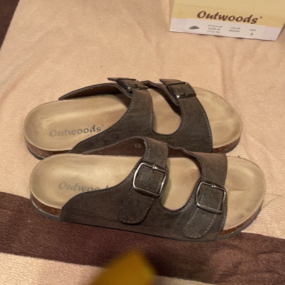 Shoes - Picture 2 of 3